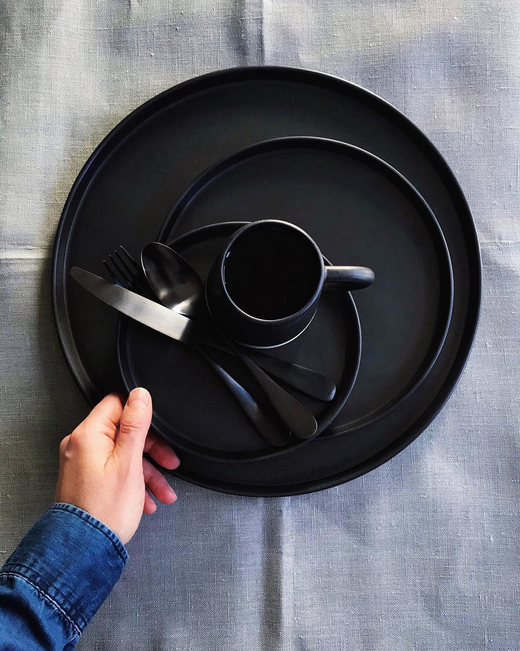 Casa Cubista Black Matte Tableware - Plates and Bowls