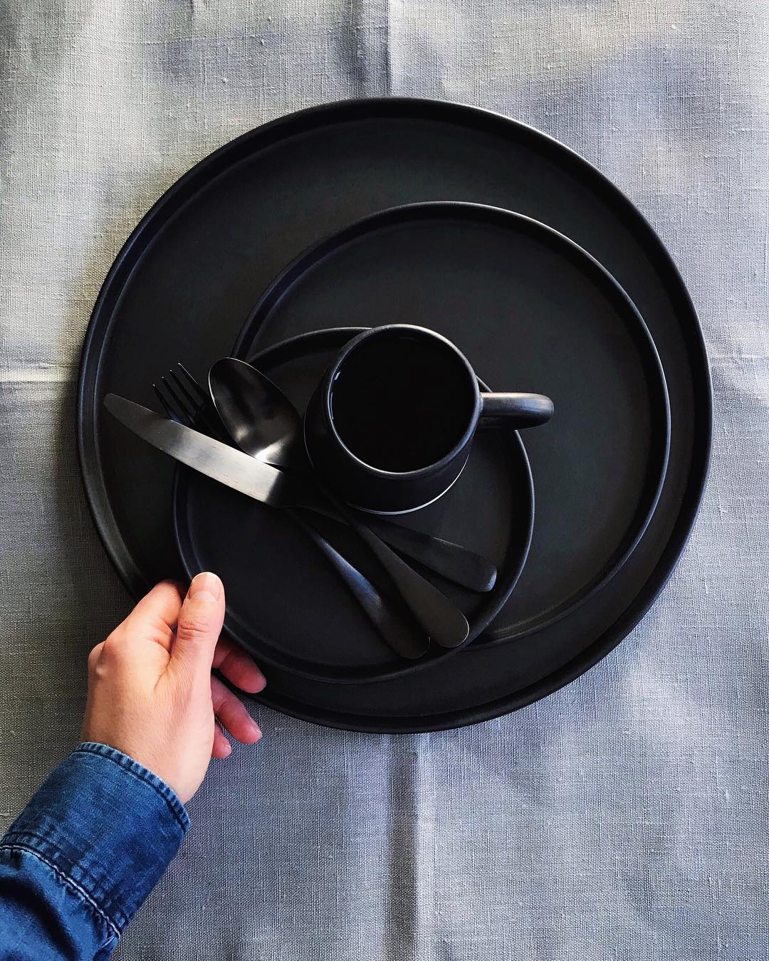 Casa Cubista Black Matte Tableware - Plates and Bowls