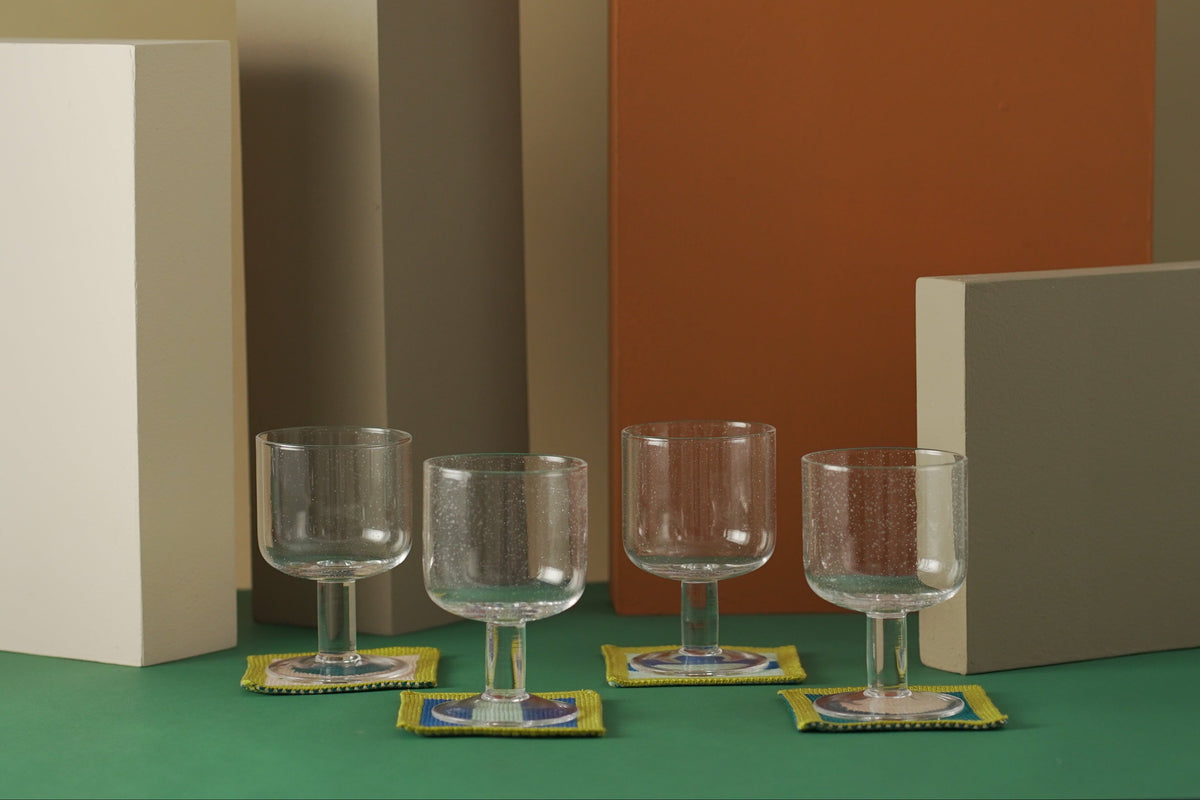 BUNDLE OF 4 SIMPLE SEEDED GLASSWARE & SET OF 4 STRIPE DOT COASTERS