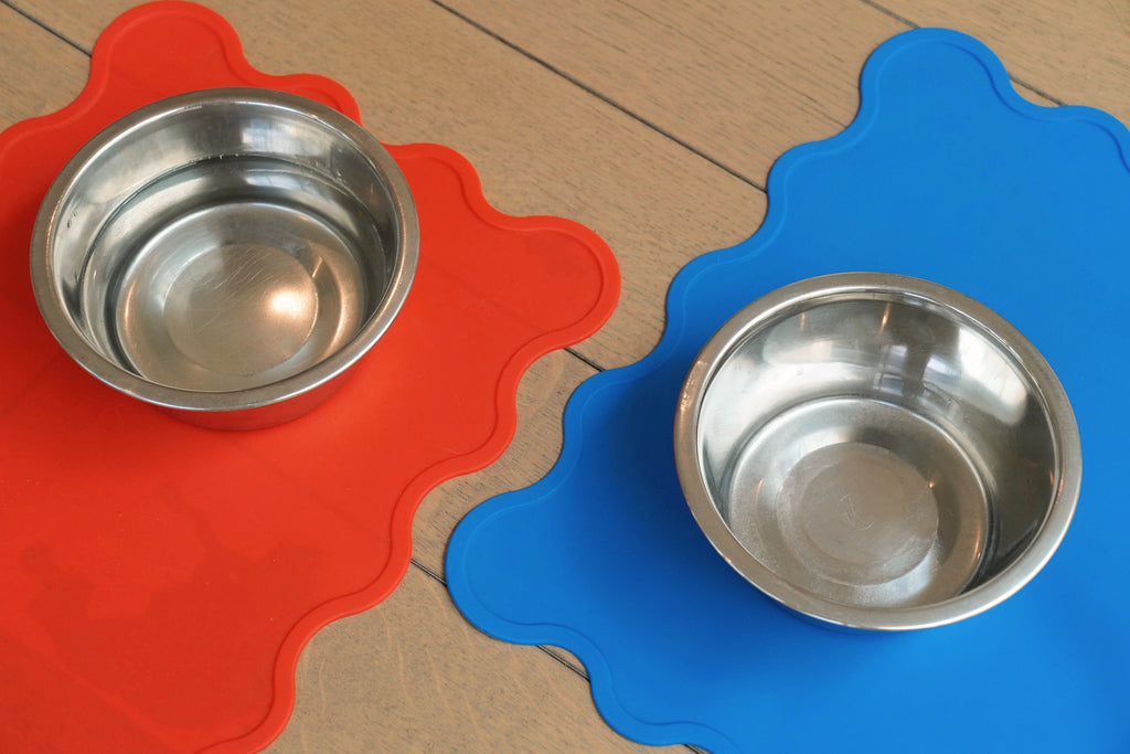 The Fritz Dog Bowl Mat