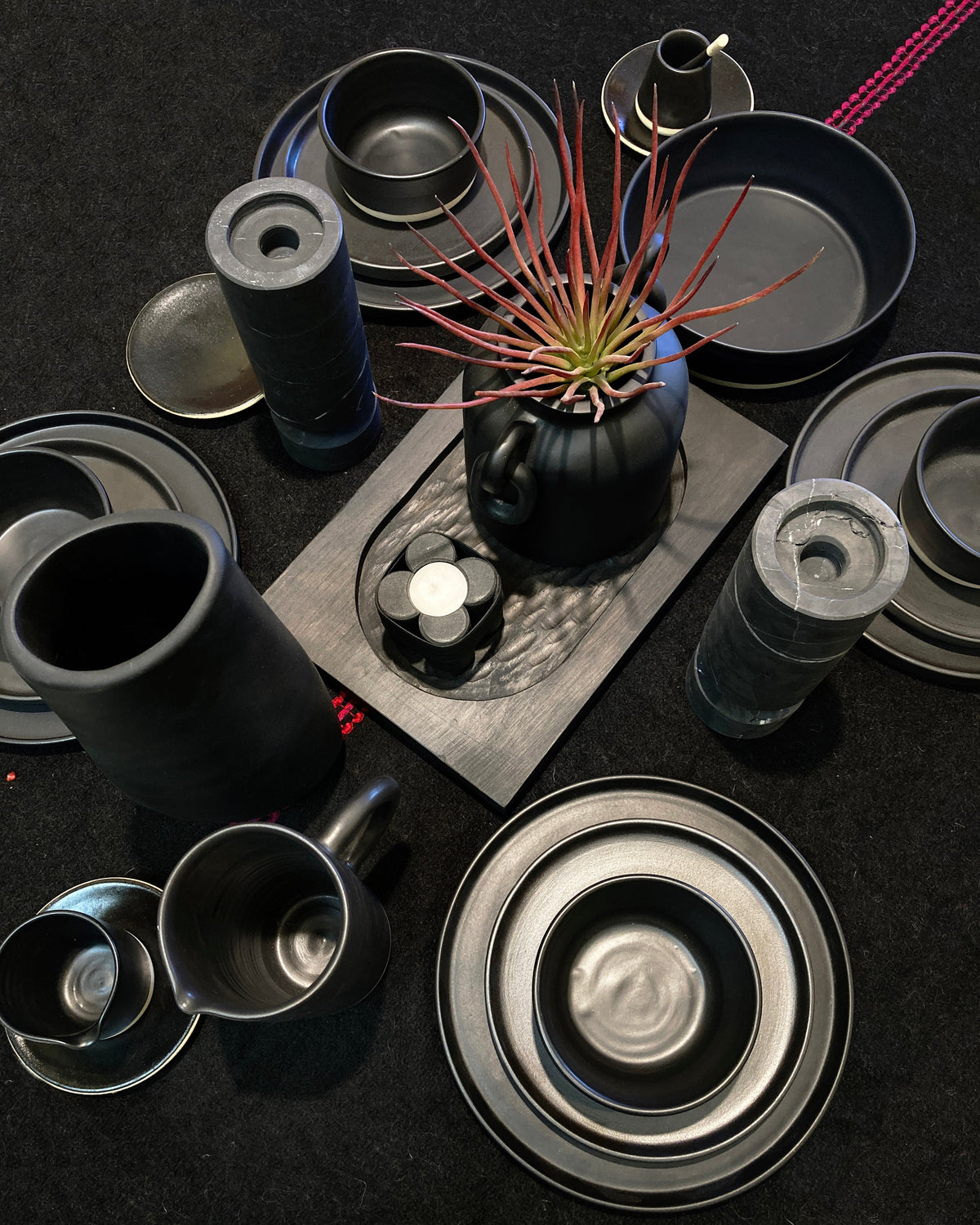 Casa Cubista Black Matte Tableware - Plates and Bowls